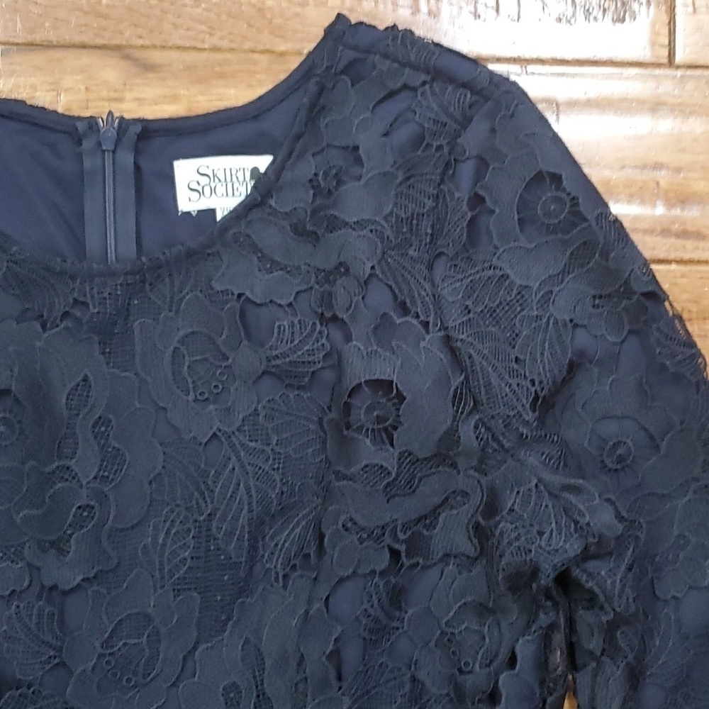 Skirt Society Seville Navy Lace dress - Picture 3 of 7